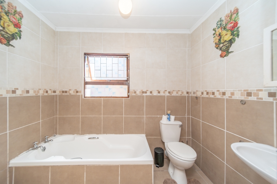 3 Bedroom Property for Sale in Abbotsford Eastern Cape